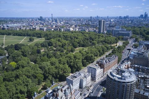 The Knightsbridge Estate, from ILN's work